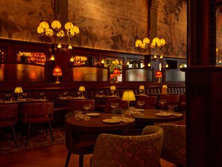 Group reservations in Chez van Rijn