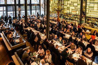 Group reservations in Chez van Rijn